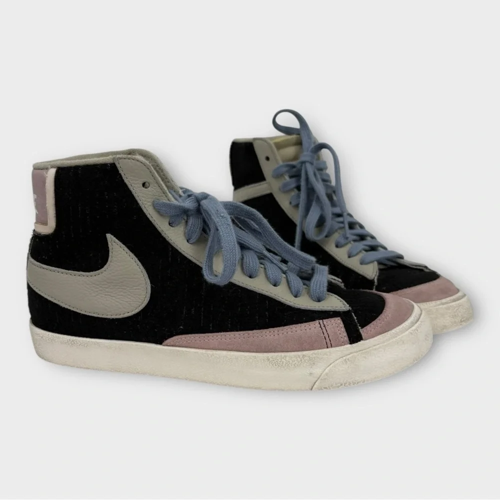 Nike Blazer Mid '77 Nike By You Shoe in Black With Pink Men’s 6.5 / Women’s SZ 8